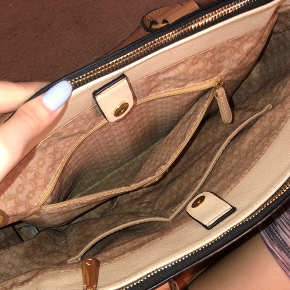 Handbag - Picture 3 of 4